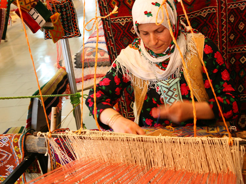 Ткачиха ковров Ткачиха ковров